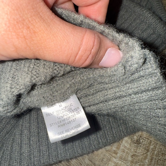 HYFVE (Medium) Light Green Ribbed Cropped Sleeveless Sweater - Picture 4 of 4